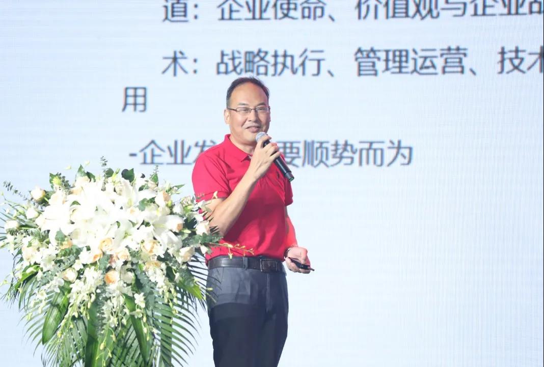 当 “要活下去”的房地产遇上“大热”的酱酒|餐饮界