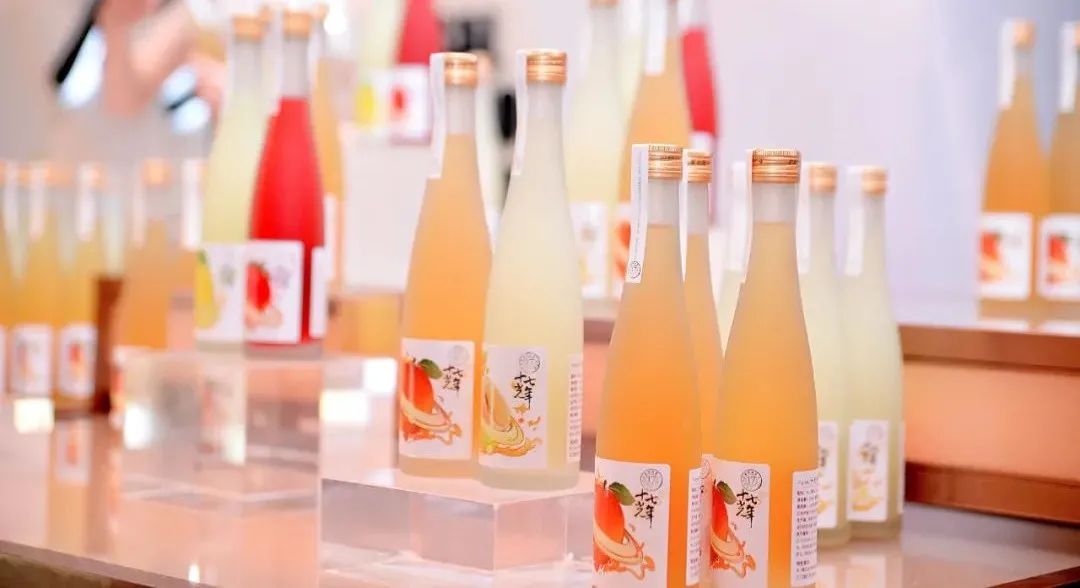 果酒赛道大热，这有一个不容忽视的入局者|餐饮界